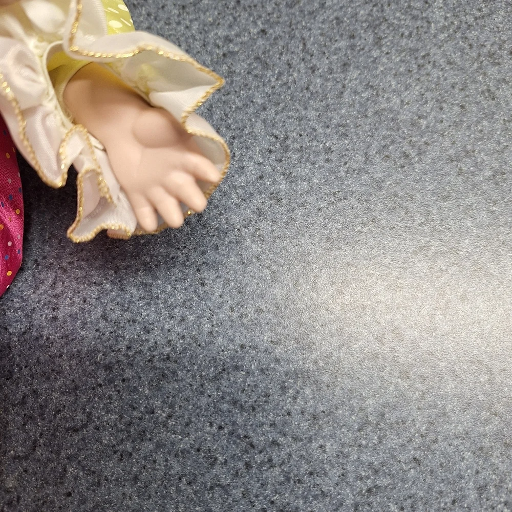 Vintage Interpur International Porcelain Clown Jester Doll, OH#12217, ME#2087 - Picture 5 of 14